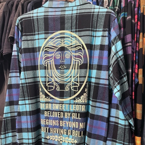 Cakeworthy Disney Haunted Mansion Madame Leota flannel - Picture 1 of 5